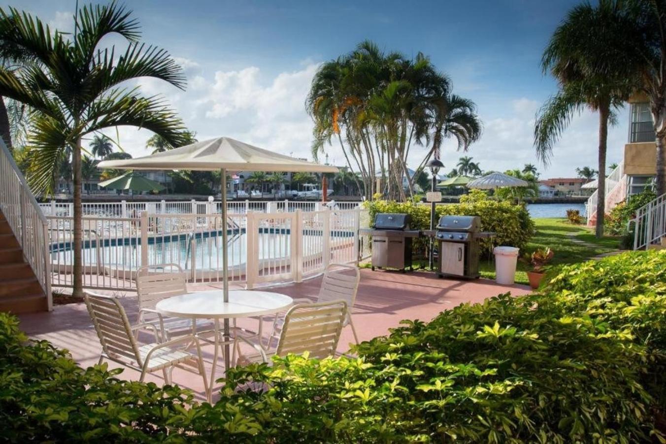 Studio Intracoastal Views! 5 Min Walk To The Beach Villa Pompano Beach Ngoại thất bức ảnh